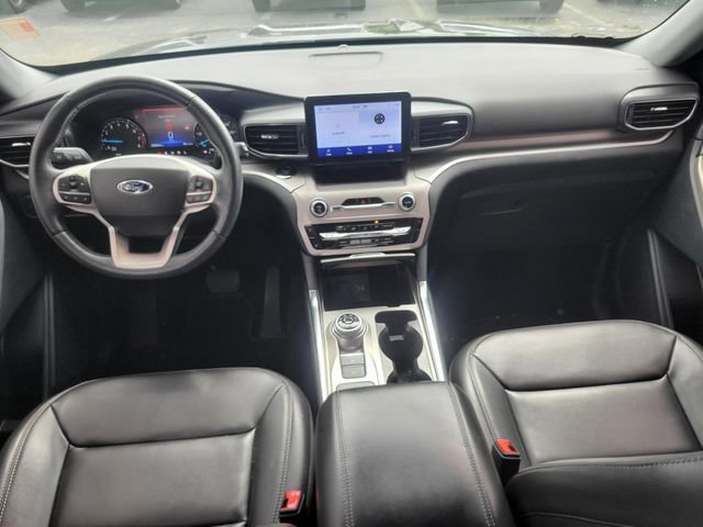 Certified 2022 Ford Explorer XLT w/ Equipment Group 202A image 11