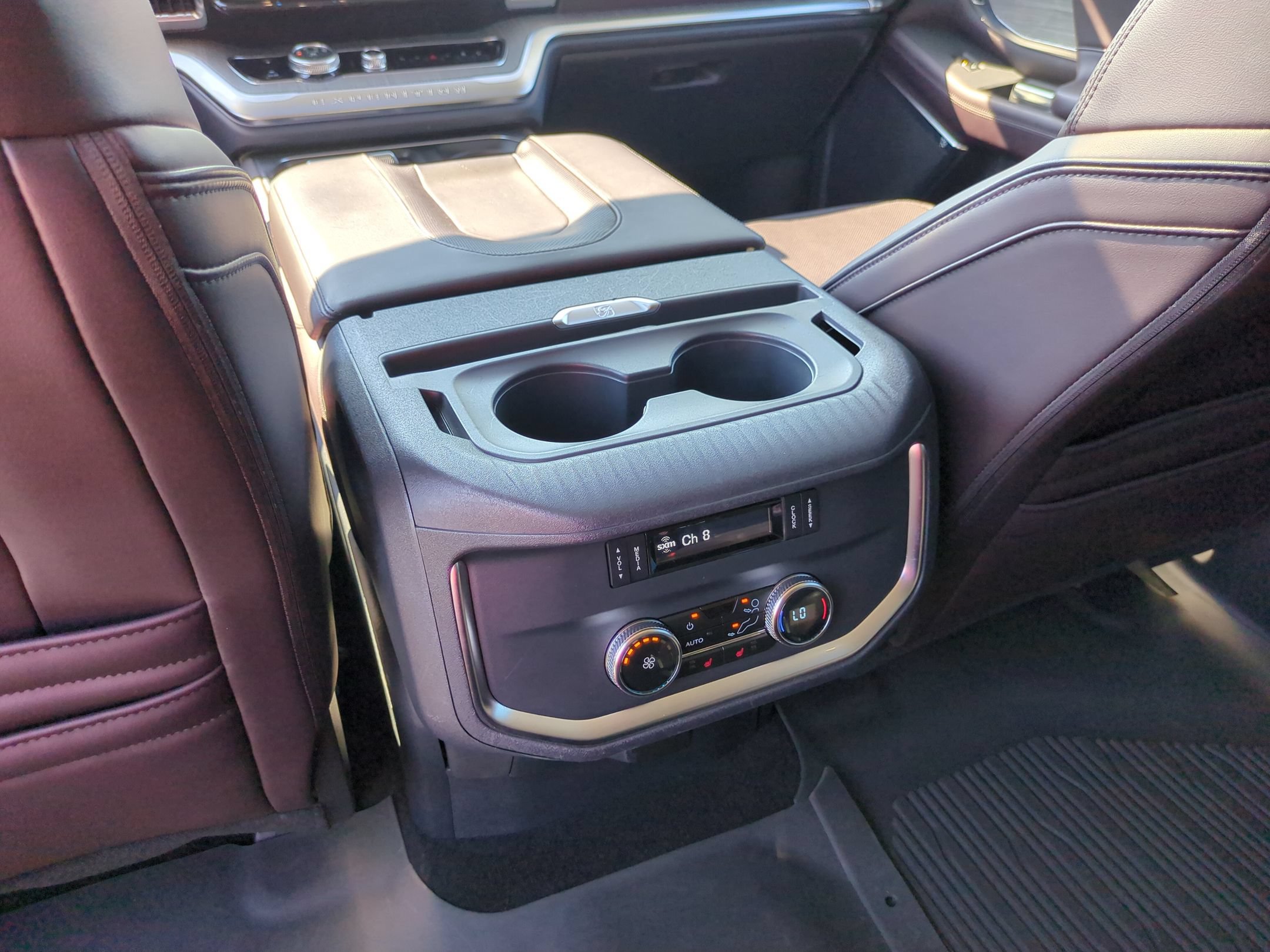 Certified 2025 Ford Expedition Max Platinum w/ Platinum Ultimate Package AWD/4WD image 33