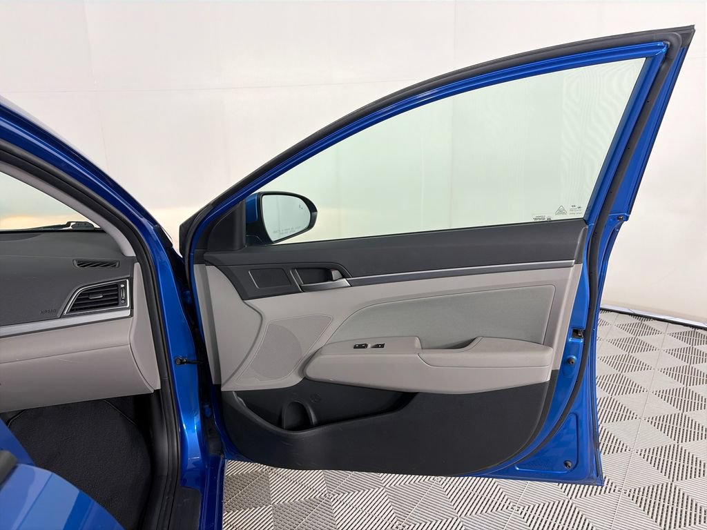 Used 2018 Hyundai Elantra Value Edition FWD image 28