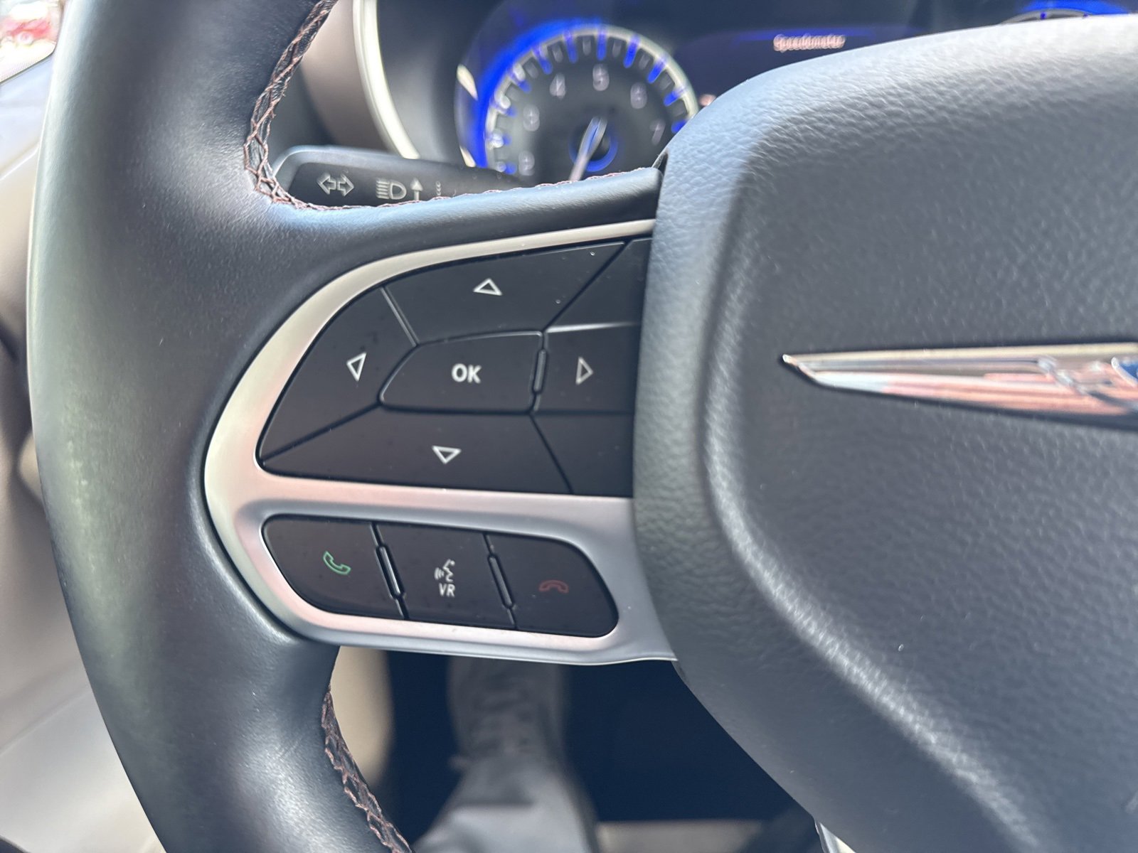 Used 2018 Chrysler Pacifica Touring-L Plus w/ Advanced Safetytec Group image 25