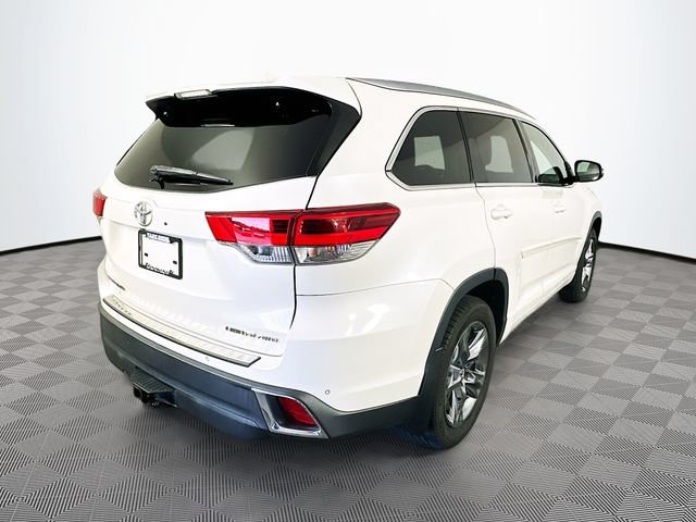 Used 2018 Toyota Highlander Limited Platinum AWD/4WD image 12