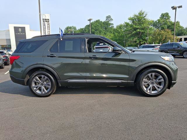 Certified 2022 Ford Explorer XLT w/ Equipment Group 202A AWD/4WD image 7