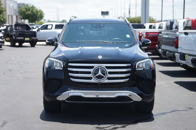 Used 2025 Mercedes-Benz GLS 450 4MATIC image 3