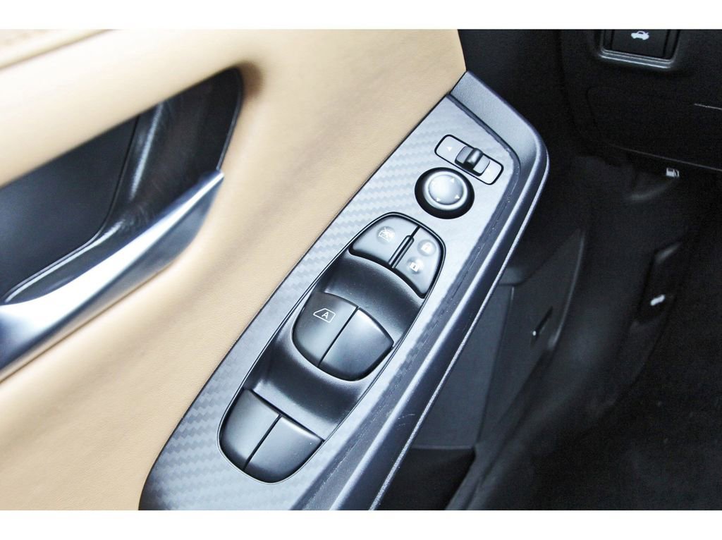 Used 2024 Nissan Sentra SV w/ SV Premium Package FWD image 21