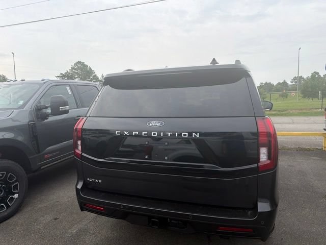 Certified 2025 Ford Expedition Active AWD/4WD image 18