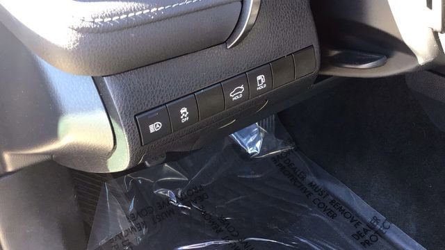 Used 2020 Toyota Camry SE image 22