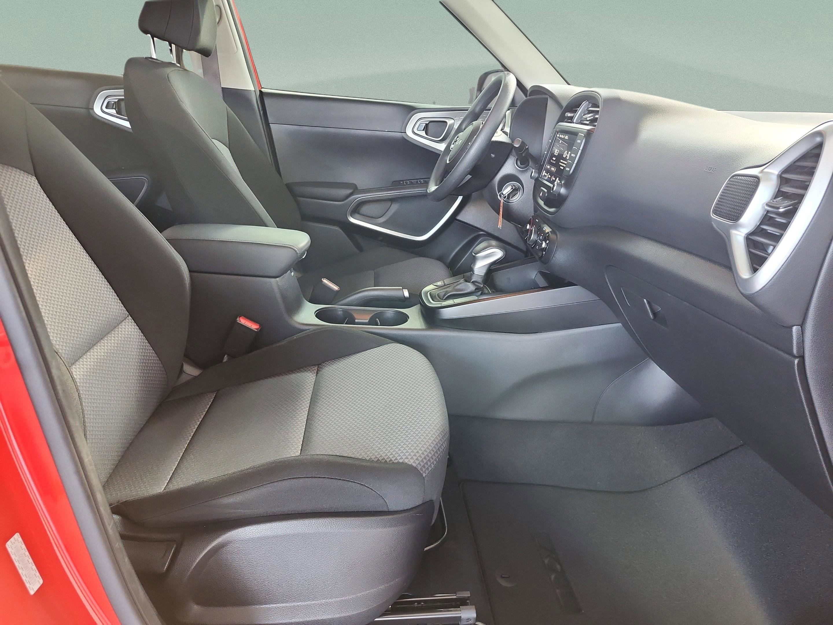 Used 2022 Kia Soul LX w/ Technology Package FWD image 18