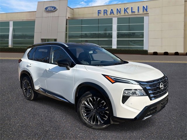 Used 2024 Nissan Rogue Platinum w/ Platinum Premium Package