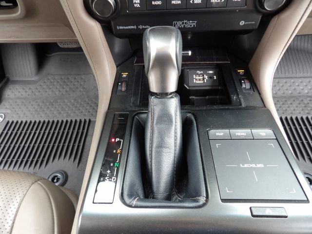 Used 2023 Lexus GX 460 Luxury w/ Accessory Package AWD/4WD image 20