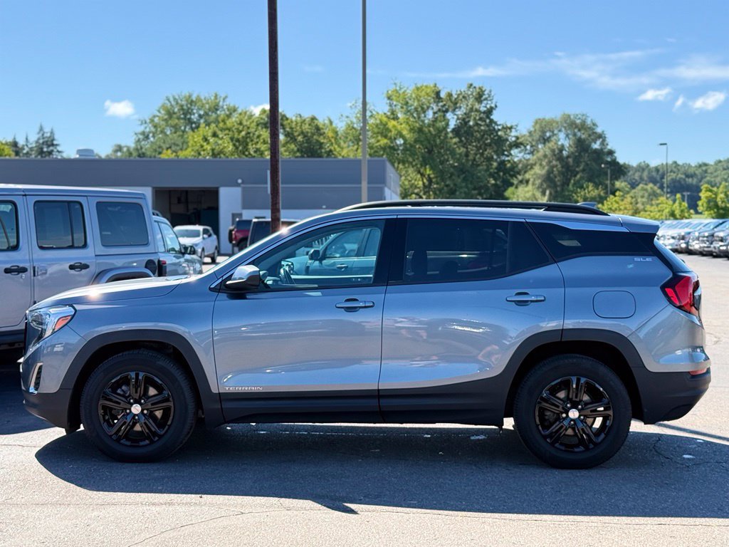 Used 2020 GMC Terrain SLE w/ Driver Convenience Package FWD image 37