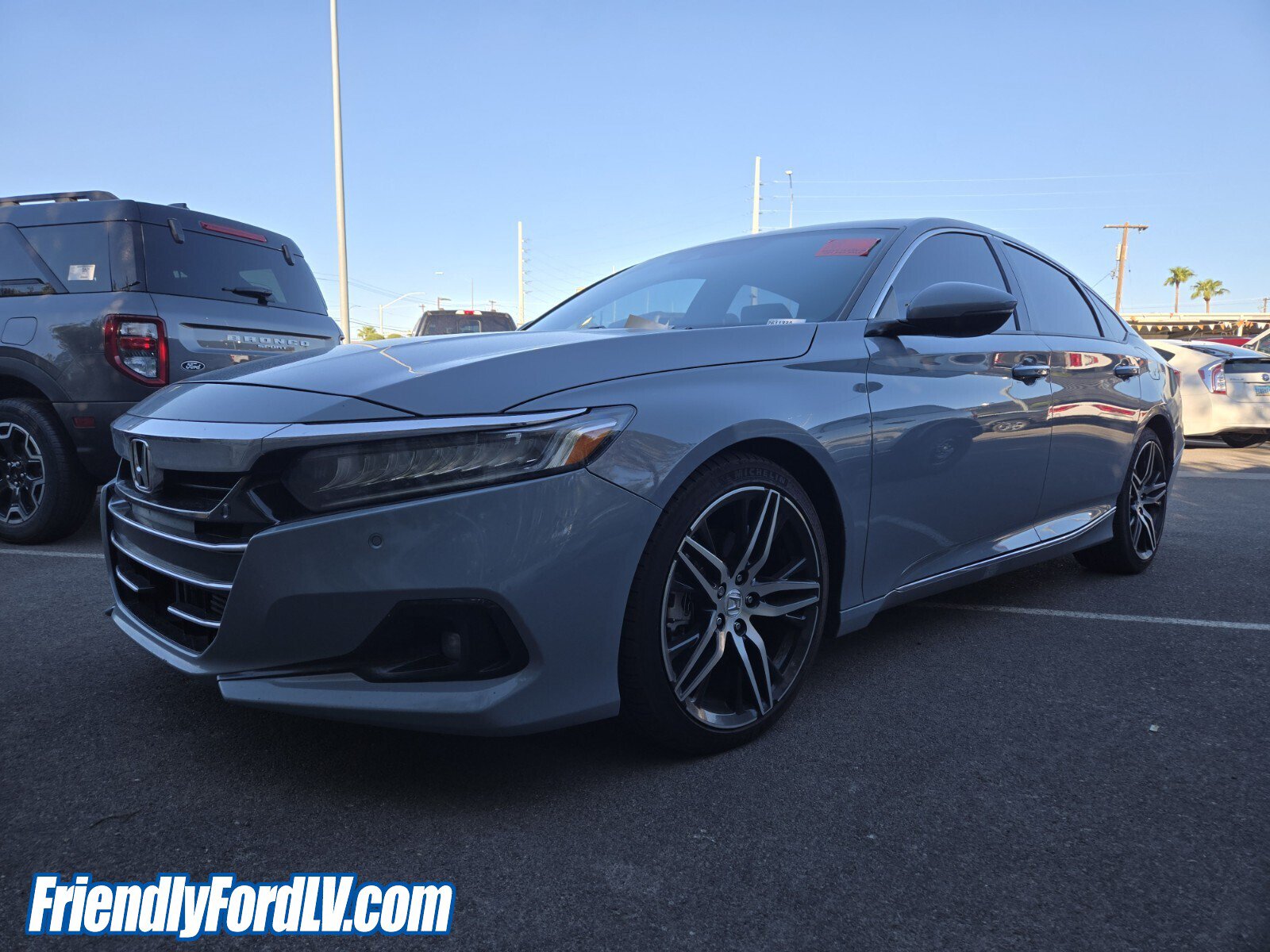 Used 2021 Honda Accord Touring image 2