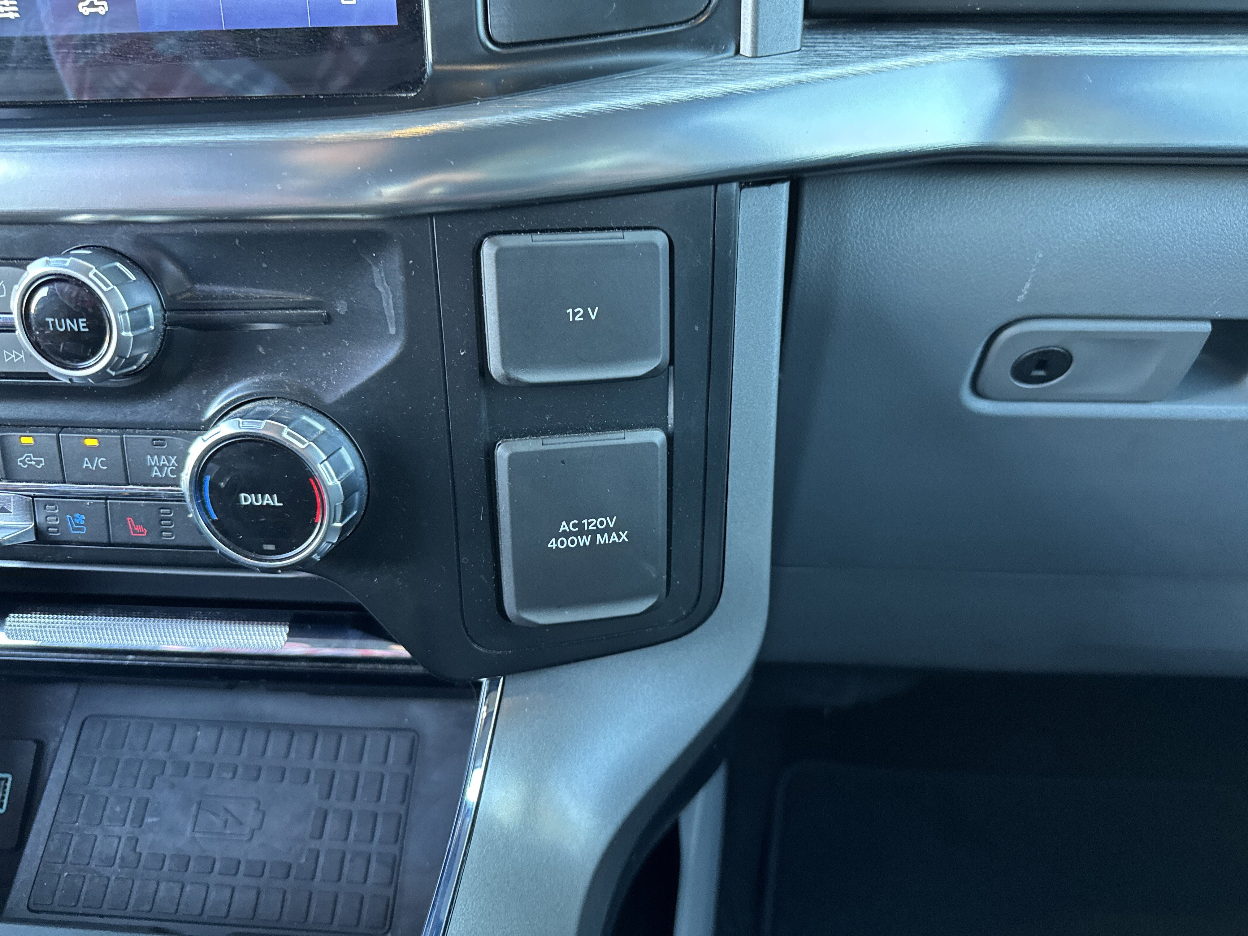 Certified 2022 Ford F150 Lariat w/ Equipment Group 502A High image 46