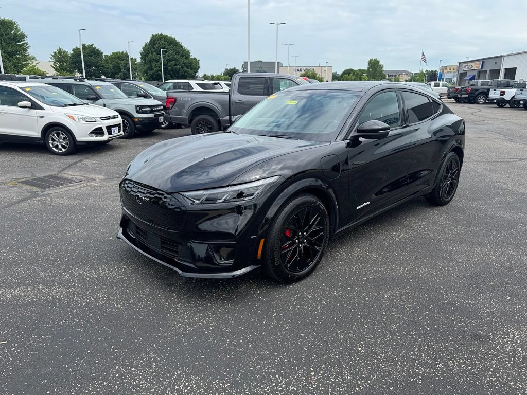 Certified 2025 Ford Mustang Mach-E Premium w/ Sport Appearance Package AWD/4WD image 9