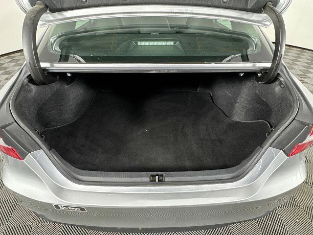 Used 2019 Toyota Camry LE FWD image 23