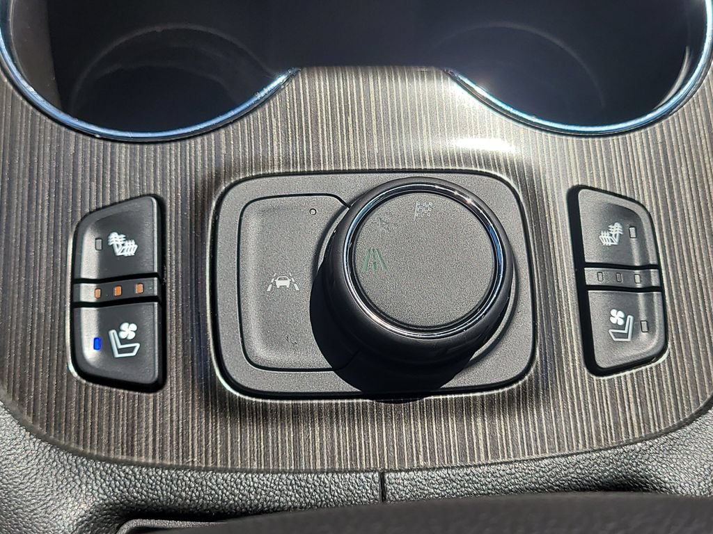 Used 2021 GMC Acadia SLT w/ Elevation Edition FWD image 27