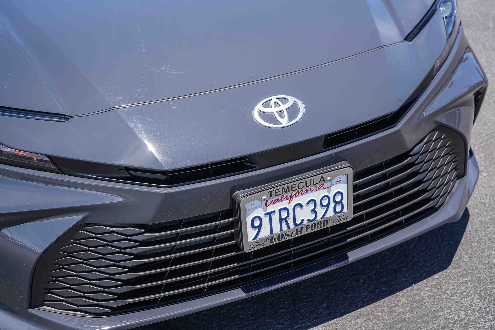 Used 2025 Toyota Camry LE FWD image 5