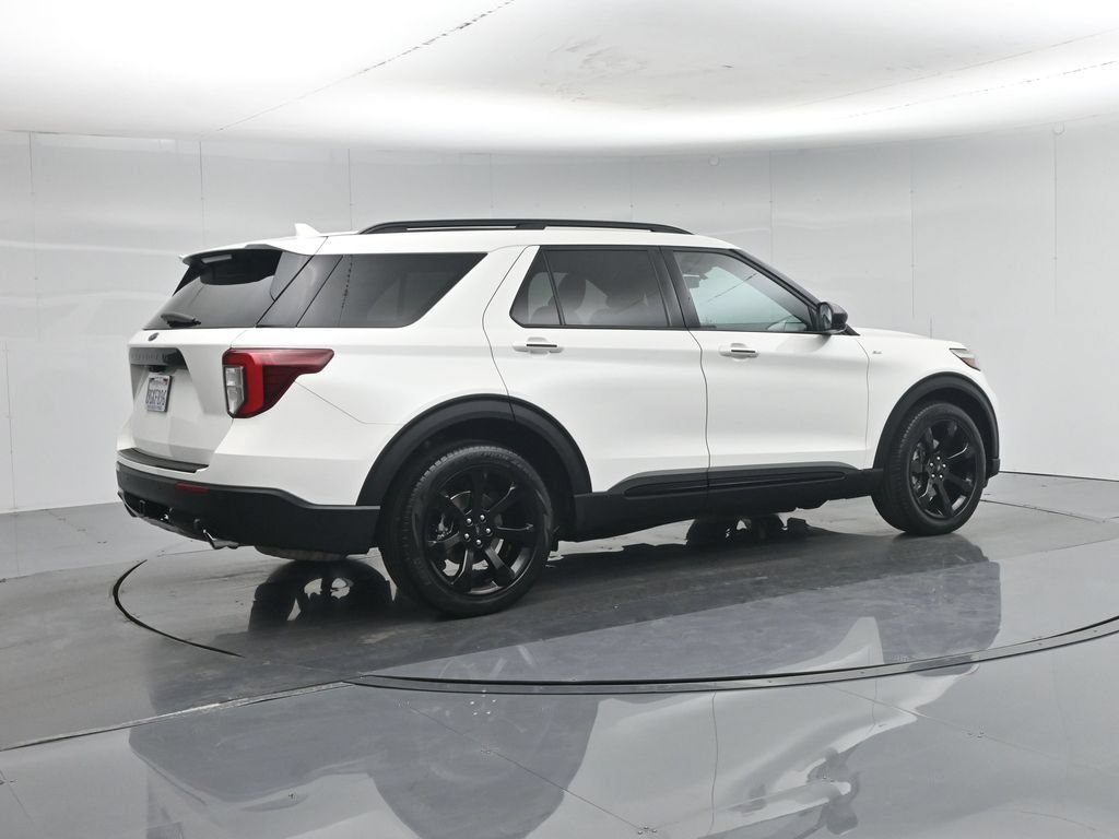 Certified 2023 Ford Explorer ST-Line w/ Class IV Trailer Tow Package RWD image 30