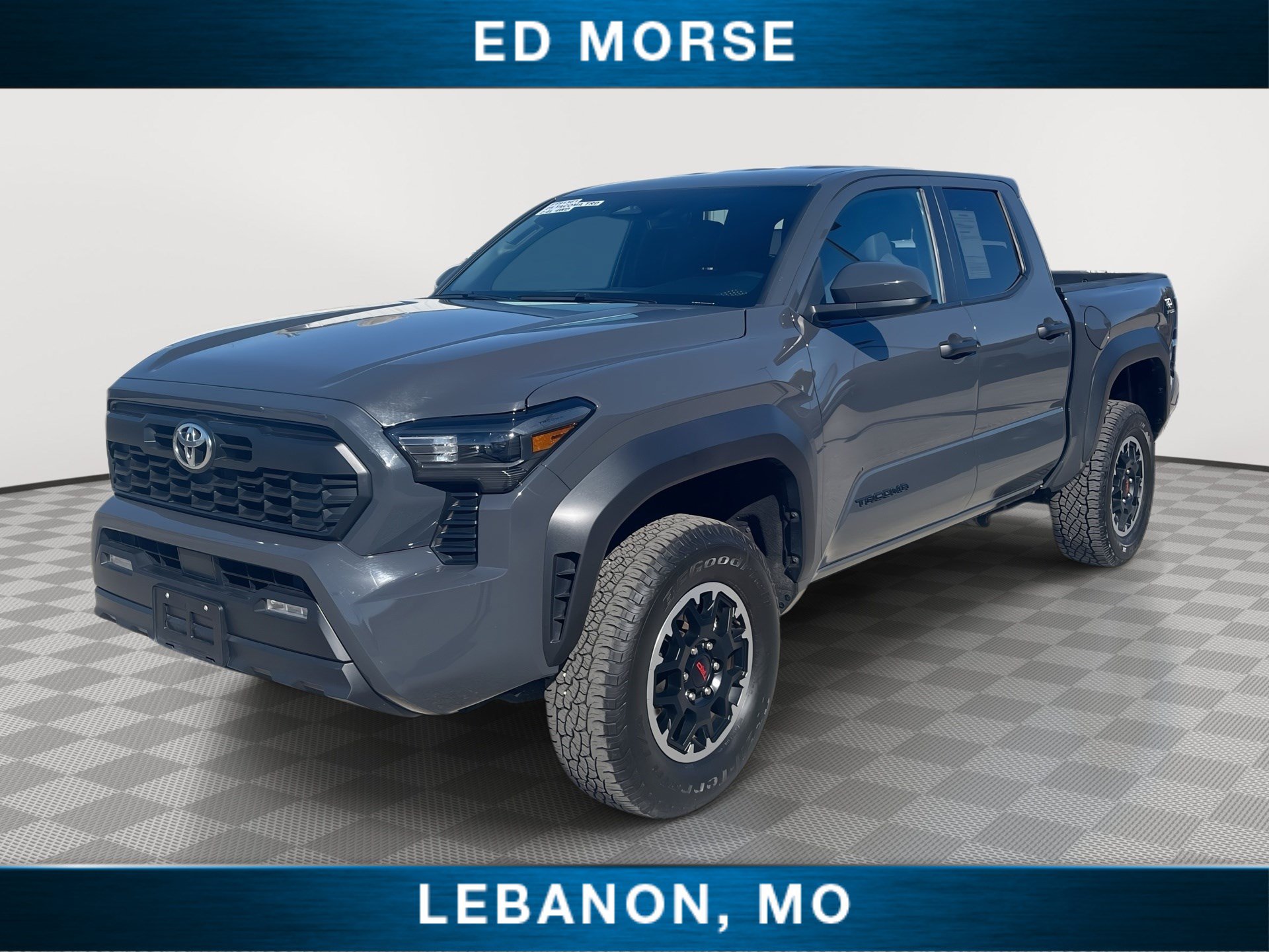 Used 2025 Toyota Tacoma TRD Off-Road AWD/4WD image 1
