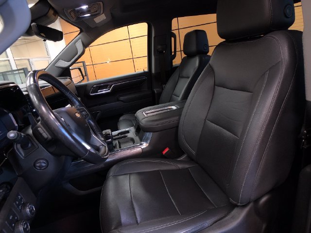 Used 2022 Chevrolet Silverado 1500 LTZ w/ Technology Package AWD/4WD image 10