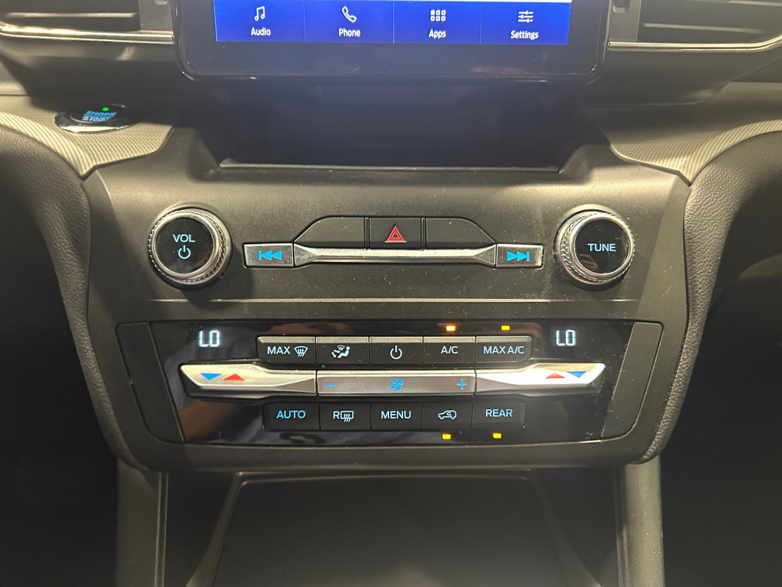 Certified 2020 Ford Explorer XLT w/ Equipment Group 202A RWD image 15