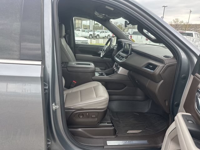 Used 2022 GMC Yukon SLT AWD/4WD image 32