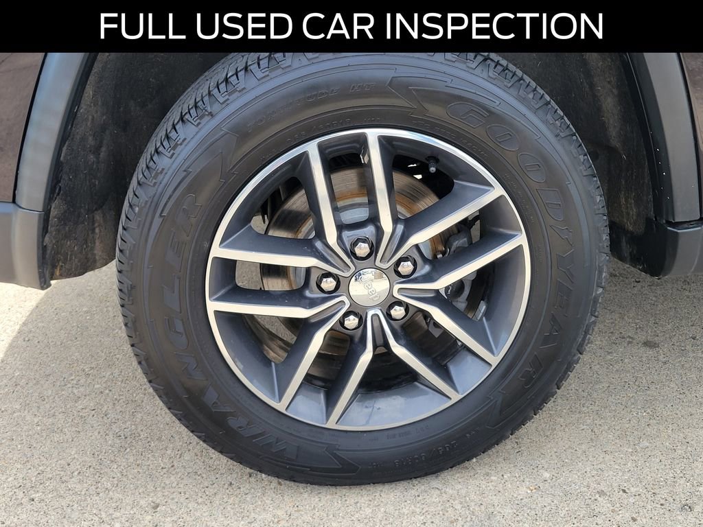 Used 2018 Jeep Grand Cherokee Limited AWD/4WD image 5