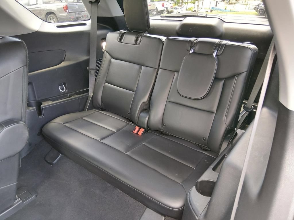 Certified 2023 Ford Explorer XLT w/ Equipment Group 202A RWD image 13