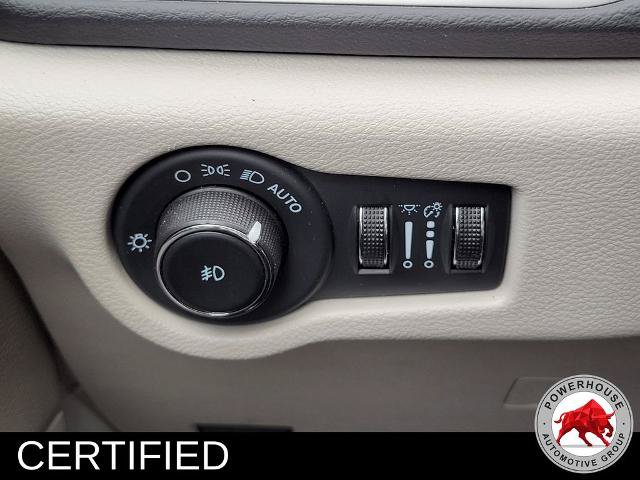 Used 2023 Chrysler Pacifica Touring-L FWD image 29