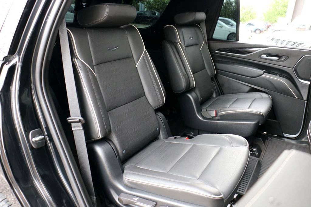 Used 2023 Cadillac Escalade Sport w/ LPO, ONYX Package AWD/4WD image 39