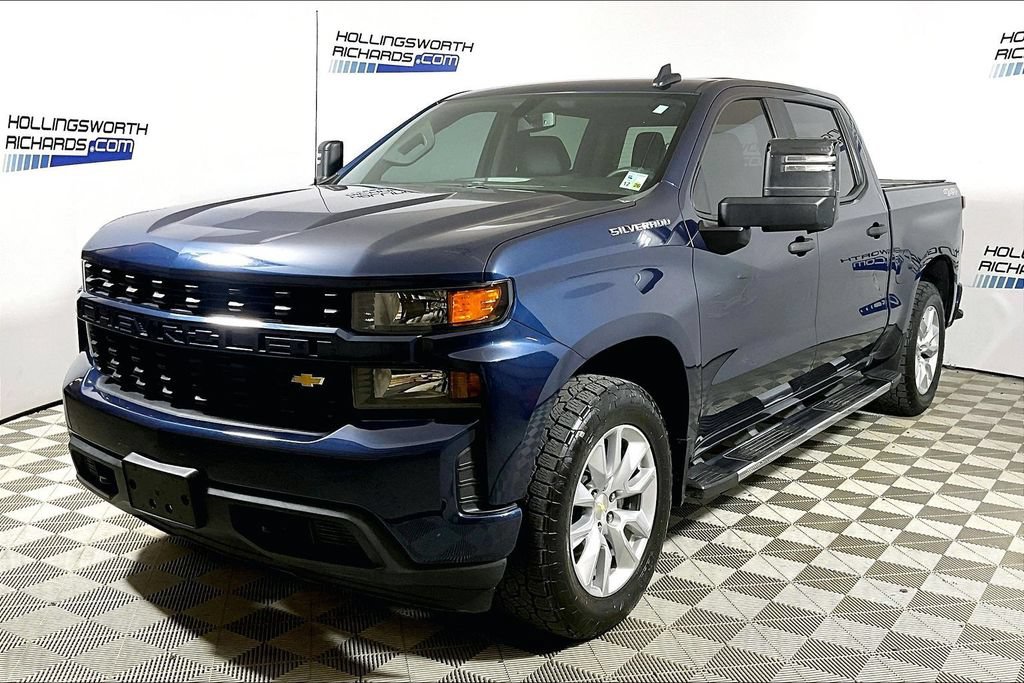 Used 2019 Chevrolet Silverado 1500 Custom w/ Custom Max Trailering Package AWD/4WD image 1