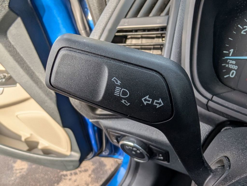 Certified 2021 Ford EcoSport S image 29