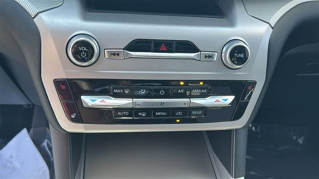 Certified 2022 Ford Explorer XLT w/ Equipment Group 202A AWD/4WD image 23