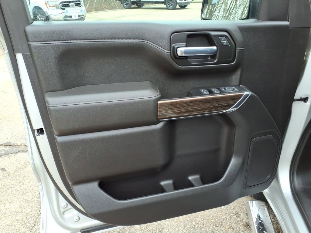 Used 2022 Chevrolet Silverado 1500 LT image 19