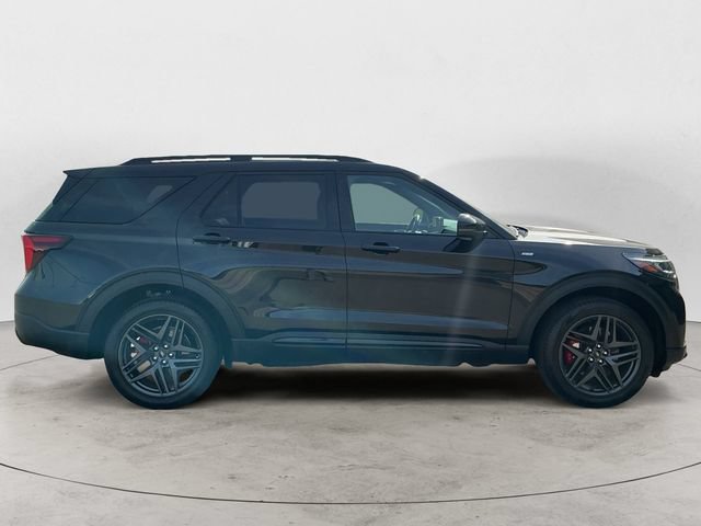Certified 2025 Ford Explorer ST-Line w/ Premium Package AWD/4WD image 4