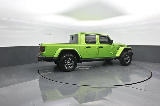 Used 2025 Jeep Gladiator Mojave w/ Convenience Group AWD/4WD image 8
