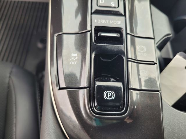 Used 2025 Toyota Crown Signia image 25