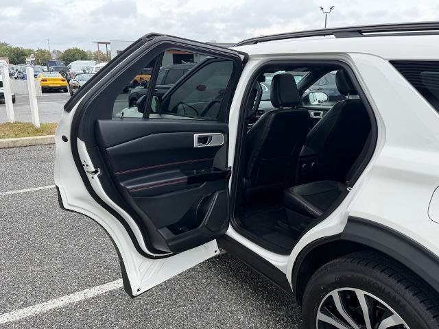 Certified 2022 Ford Explorer ST-Line w/ Class IV Trailer Tow Package image 11