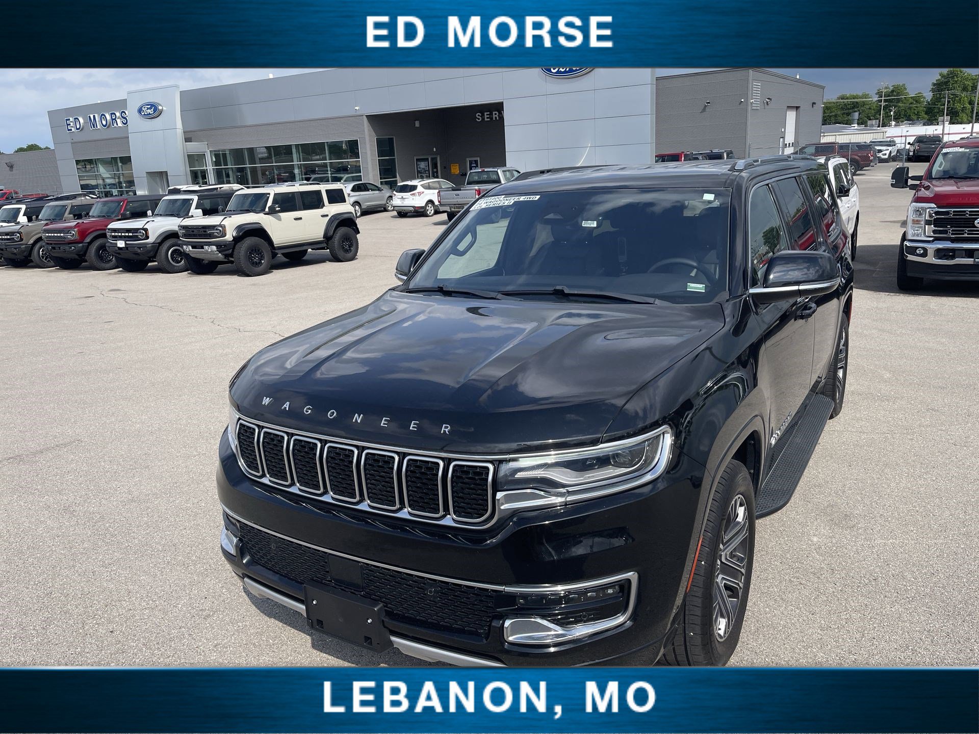 Used 2024 Jeep Wagoneer L Series II AWD/4WD image 18