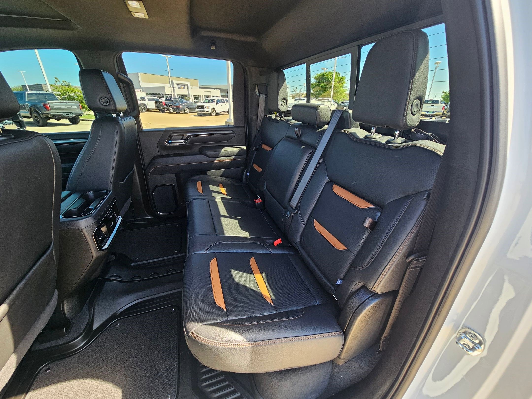 Used 2025 GMC Sierra 2500 AT4 AWD/4WD image 30