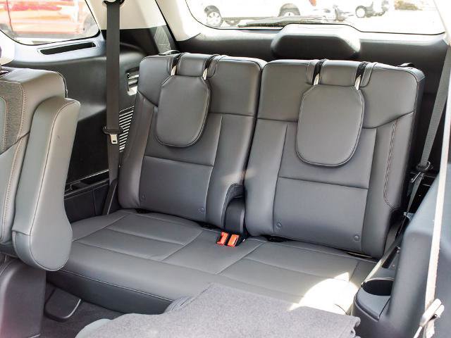 Certified 2025 Ford Explorer Active w/ Active Comfort Package AWD/4WD image 18