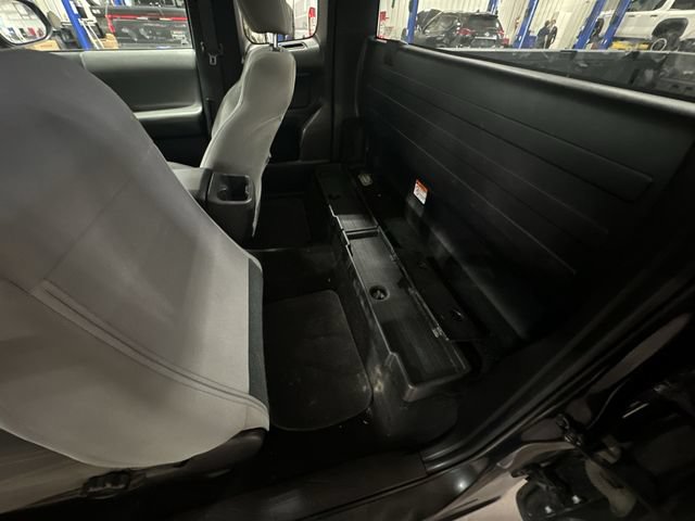 Used 2021 Toyota Tacoma SR AWD/4WD image 31