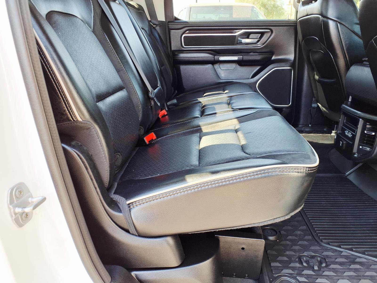 Used 2022 RAM 1500 Laramie AWD/4WD image 14