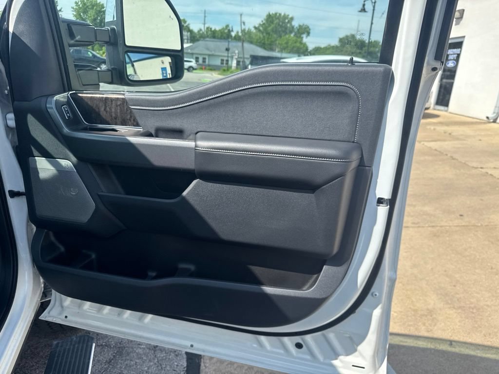 Certified 2025 Ford F350 Lariat w/ Lariat Ultimate Package AWD/4WD image 37
