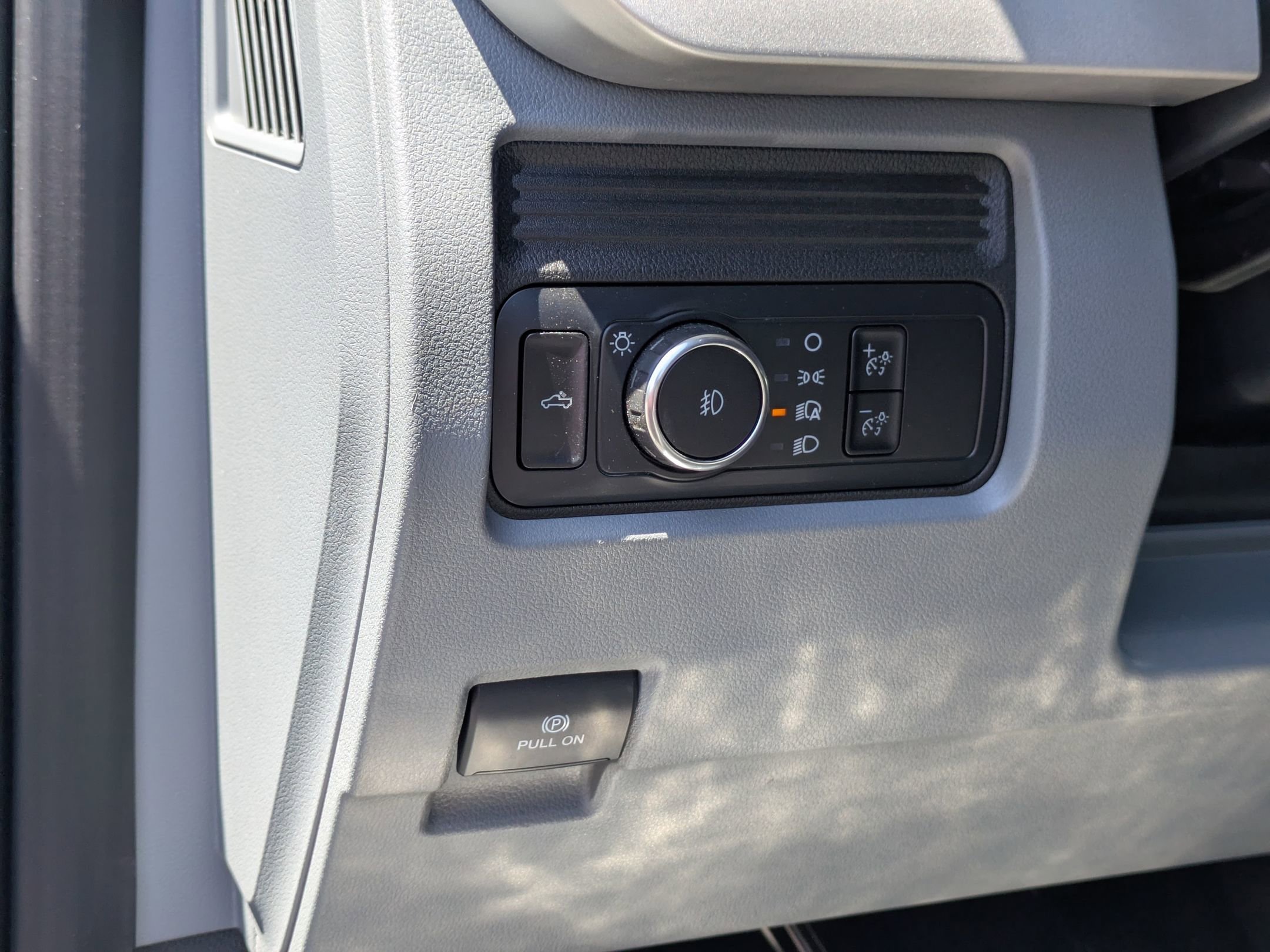 Certified 2024 Ford F250 XL w/ STX Appearance Package AWD/4WD image 13