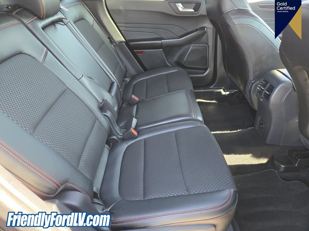 Certified 2025 Ford Escape ST-Line AWD/4WD image 17