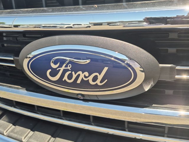 Certified 2022 Ford F250 Lariat w/ Lariat Ultimate Package AWD/4WD image 3