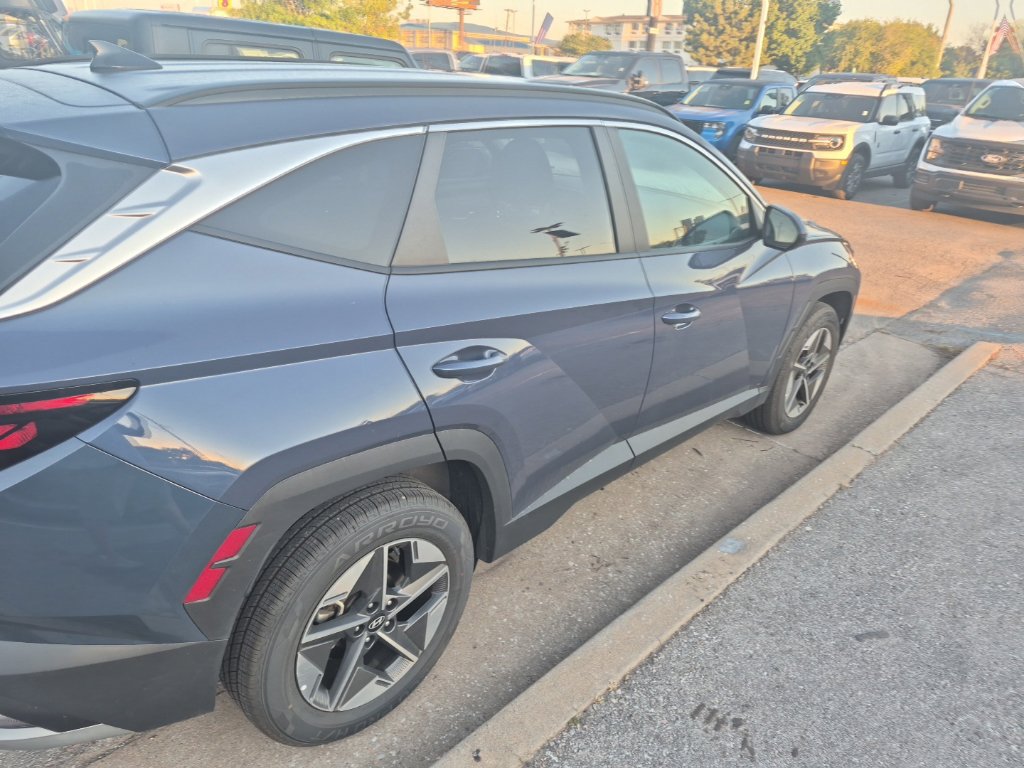 Used 2025 Hyundai Tucson SEL AWD/4WD image 17
