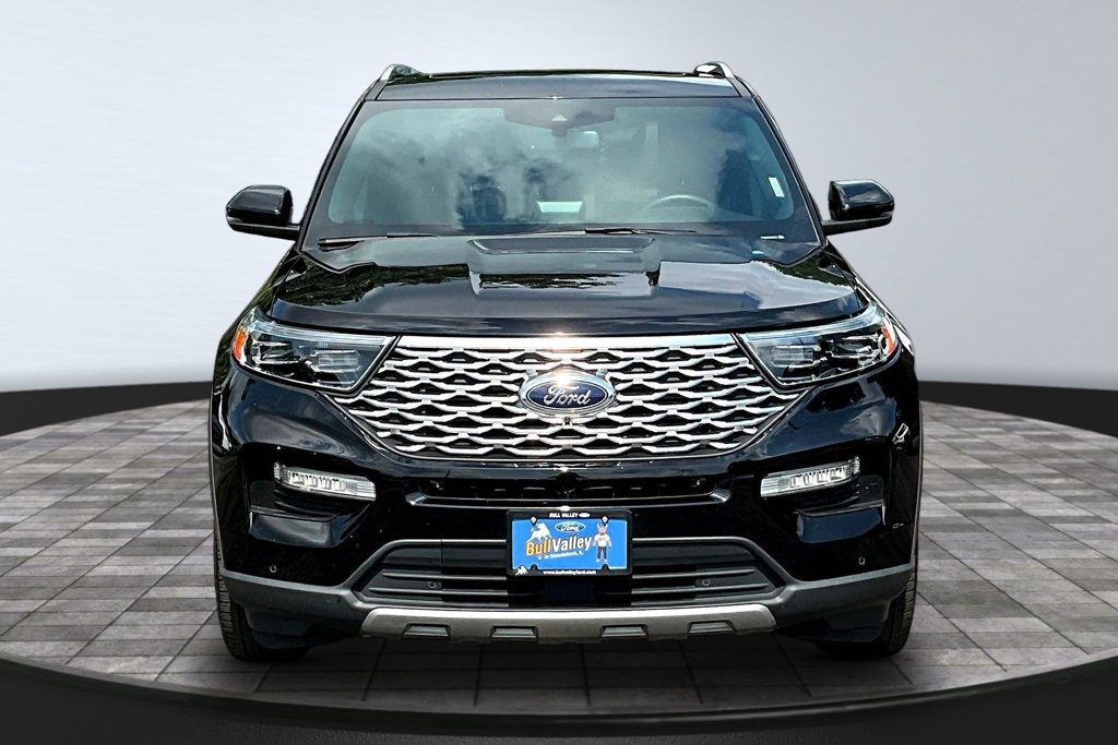 Certified 2024 Ford Explorer Platinum w/ Technology Package AWD/4WD image 2