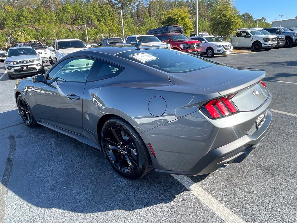 Certified 2025 Ford Mustang GT RWD image 5