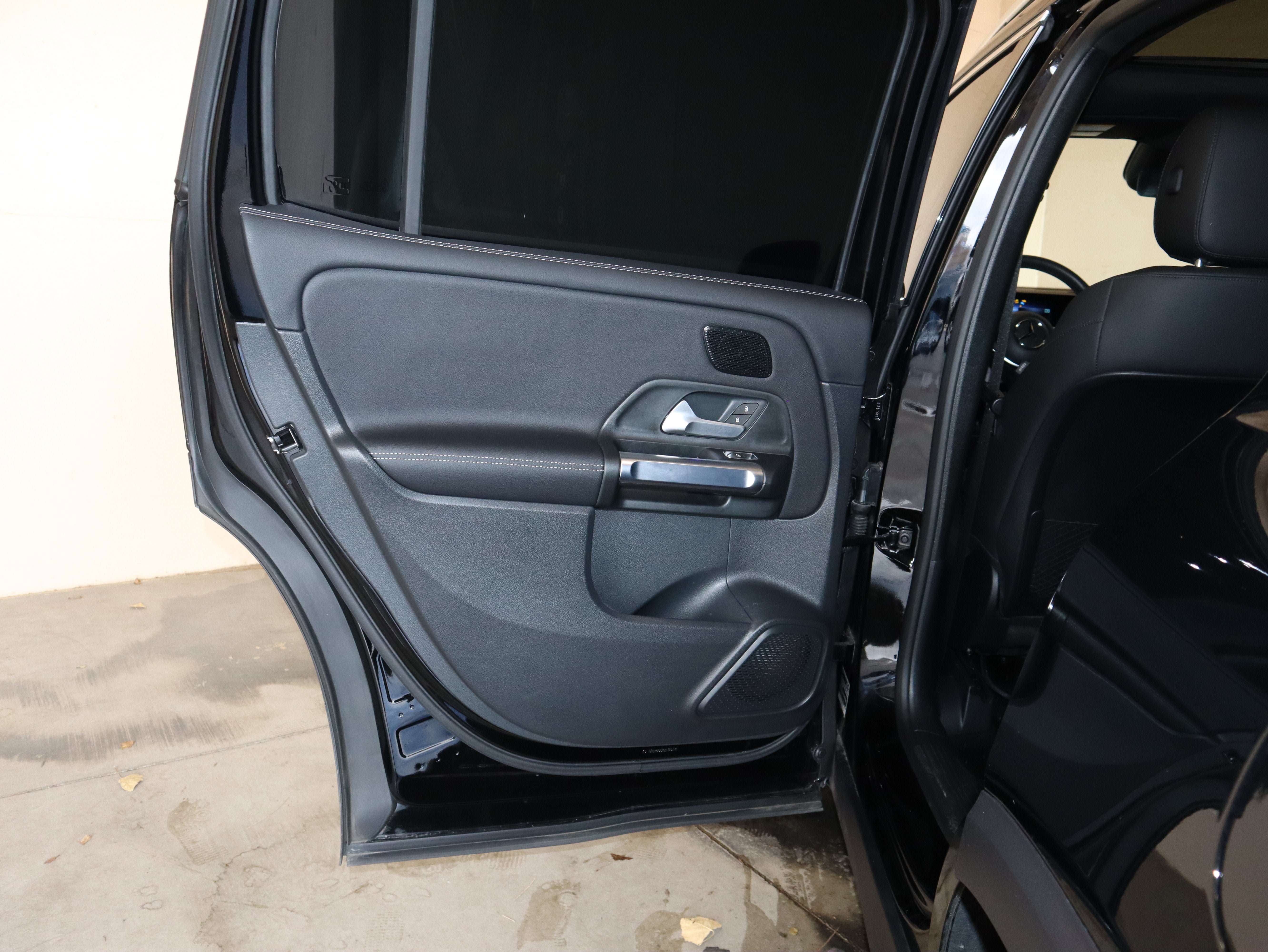Used 2026 Mercedes-Benz GLB 250 image 38